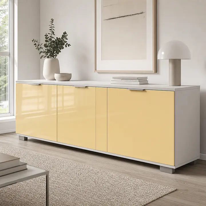 Möbelfolie Creme glänzend auf Sideboard