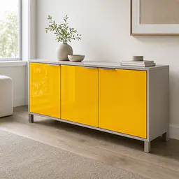 Möbelfolie Sonniges Gelb Hochglanz auf Sideboard