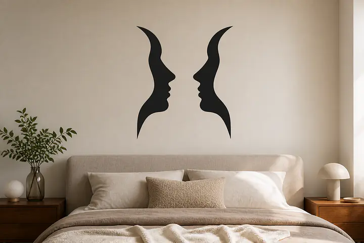 Lovers Pause – Wall Decal