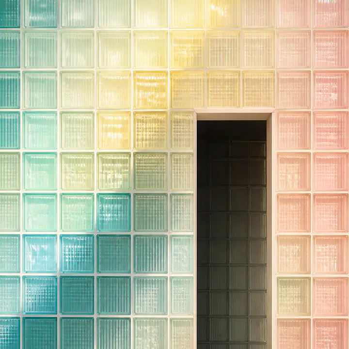 Glass Block Light – transluzente Wand primary image